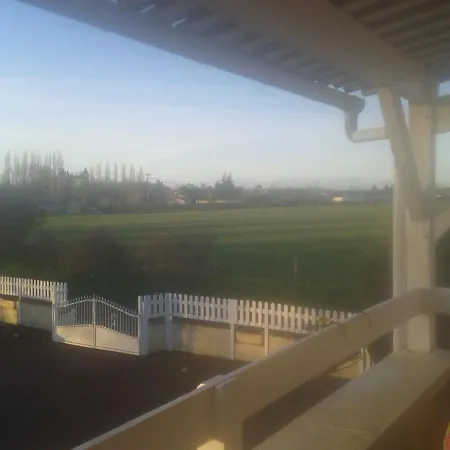 A La Paloma Bed & Breakfast